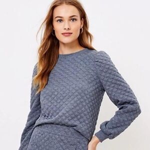 NWT LOFT sz S Grey Blue Quilted Puffed Sleeve Crew Neck Women's Sweatshirt